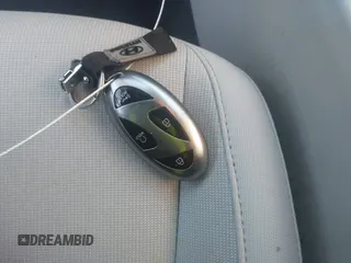 2024 Hyundai Kona SEL z VIN KM8HB3AB1RU050275, wystawiony jako IAAI lot #41888895 z przebiegiem 30 309 mil mil oraz . Historia ofert i sprzedaży dostępna na DreamBid. Obrazek 11.