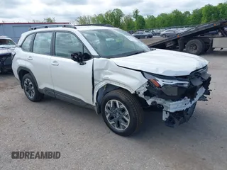 2025 Subaru Forester z VIN JF2SLDAC8SH536104, wystawiony jako IAAI lot #42274794 z przebiegiem 2 561 mil mil oraz . Historia ofert i sprzedaży dostępna na DreamBid. Obrazek 1.