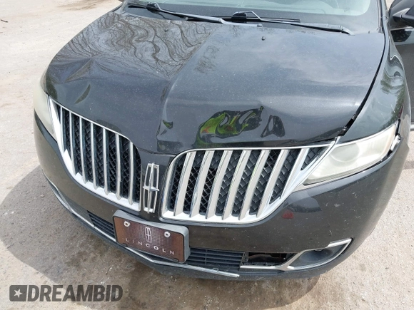 2011 Lincoln MKX z VIN 2LMDJ8JKXBBJ25280, wystawiony jako IAAI lot #42108397 z przebiegiem 156 209 mil mil oraz . Historia ofert i sprzedaży dostępna na DreamBid. Obrazek 6.