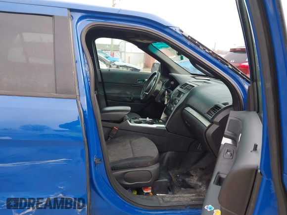 2013 Ford Police Interceptor Utility z VIN 1FM5K8AR4DGA51599, wystawiony jako IAAI lot #41589375 z przebiegiem 198 053 mil mil oraz . Historia ofert i sprzedaży dostępna na DreamBid. Obrazek 5.