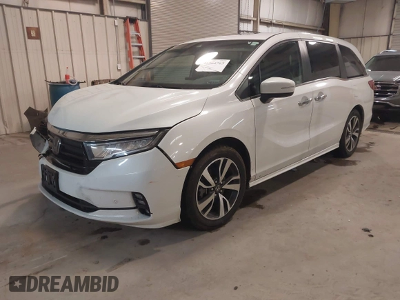 2021 Honda Odyssey Touring with VIN 5FNRL6H80MB026908, listed as a IAAI auction lot 41564765 with 116,453 mi miles. Bid and sale history available at carsss.com. Image 2.