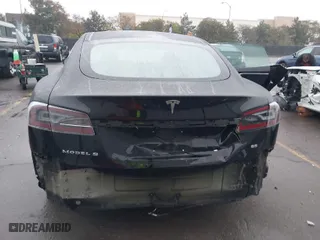 2013 Tesla Model S with VIN 5YJSA1CN0DFP20408, listed as a IAAI auction lot 41524470 with 1 mi miles. Bid and sale history available at carsss.com. Image 6.