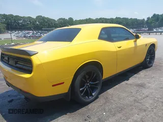 2018 Dodge Challenger SXT с VIN 2C3CDZAG9JH339276, выставлен на аукционе IAAI как лот 42637557 с пробегом 111 418 миль миль и . История ставок и продаж доступна на DreamBid. Изображение 4.