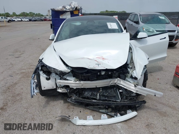 2024 Tesla Model 3 z VIN 5YJ3E1EAXRF853350, wystawiony jako IAAI lot #41946954 z przebiegiem Nie podano mil oraz . Historia ofert i sprzedaży dostępna na DreamBid. Obrazek 6.