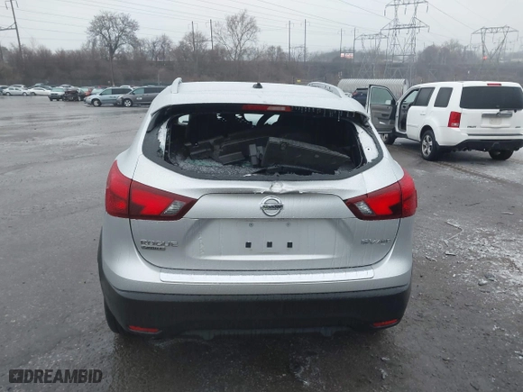 2017 Nissan Rogue Sport SV with VIN JN1BJ1CRXHW131728, listed as a IAAI auction lot 41504583 with 17,859 mi miles. Bid and sale history available at carsss.com. Image 16.