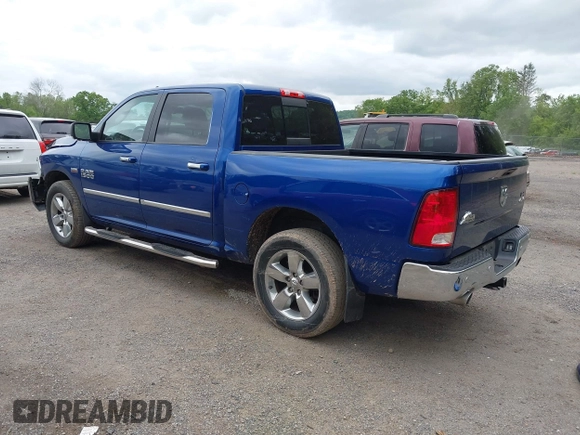 2017 Ram 1500 Big Horn z VIN 3C6RR7LT0HG523898, wystawiony jako IAAI lot #42333835 z przebiegiem 81 421 mil mil oraz . Historia ofert i sprzedaży dostępna na DreamBid. Obrazek 3.