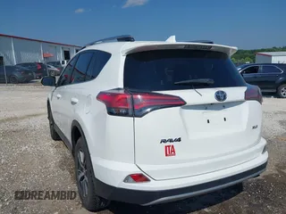 2018 Toyota RAV4 XLE с VIN JTMWFREV7JJ735295, выставлен на аукционе IAAI как лот 42452894 с пробегом 103 974 миль миль и . История ставок и продаж доступна на DreamBid. Изображение 3.