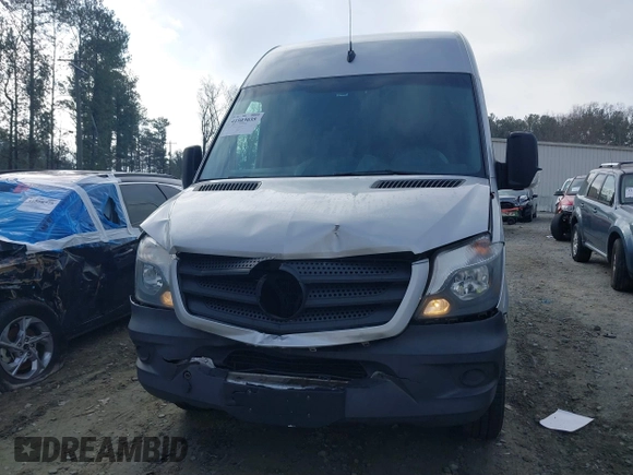 2016 Mercedes-Benz Sprinter Cargo with VIN WD3PE7DD0GP204413, listed as a IAAI auction lot 41503035 with 184,000 mi miles. Bid and sale history available at carsss.com. Image 12.
