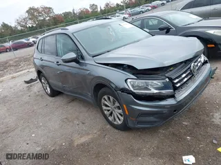 2019 Volkswagen Tiguan S with VIN 3VV1B7AX3KM047494, listed as a IAAI auction lot 41355084 with 90,612 mi miles. Bid and sale history available at carsss.com. Image 1.