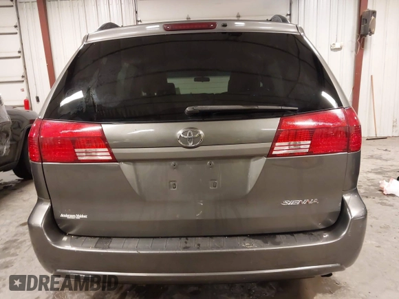 2005 Toyota Sienna CE with VIN 5TDZA23C05S262238, listed as a IAAI auction lot 41732258 with 226,941 mi miles. Bid and sale history available at carsss.com. Image 17.