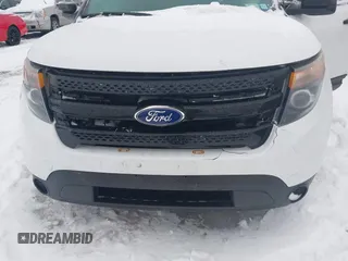 2015 Ford Utility Police Interceptor with VIN 1FM5K8AR3FGC08073, listed as a IAAI auction lot 41491828 with 65,059 mi miles. Bid and sale history available at carsss.com. Image 6.