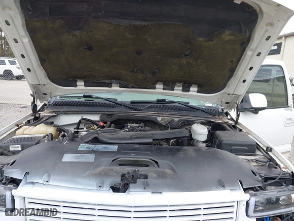 2003 Chevrolet Tahoe LS with VIN 1GNEC13Z73R126800, listed as a IAAI auction lot 41848636 with 267,234 mi miles. Bid and sale history available at carsss.com. Image 10.