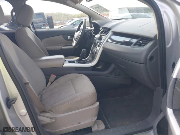 2013 Ford Edge SE with VIN 2FMDK3GC0DBE24484, listed as a IAAI auction lot 41960813 with 227,044 mi miles. Bid and sale history available at carsss.com. Image 5.