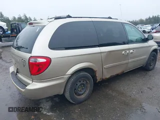 2005 Dodge Caravan SE with VIN 2D4GP24R95R324515, listed as a IAAI auction lot 42195916 with 185,491 mi miles and . Bid and sale history available at carsss.com. Image 4.