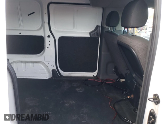 2021 Nissan NV200 SV z VIN 3N6CM0KN0MK691262, wystawiony jako Copart lot #83807244 z przebiegiem Nie podano mil oraz Szkoda całkowita • Salvage title. Historia ofert i sprzedaży dostępna na DreamBid. Obrazek 10.