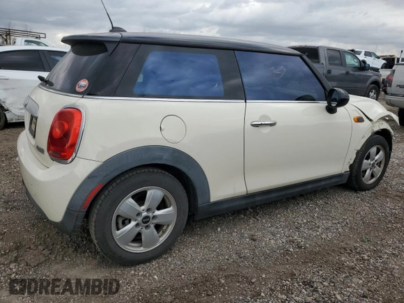 2015 MINI Hardtop with VIN WMWXM5C58F3A57125, listed as a Copart auction lot 43694195 with 78,875 mi miles and Salvage Title. Bid and sale history available at DreamBid. Image 3.