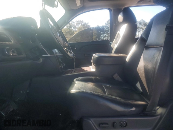 2014 Chevrolet Suburban LTZ with VIN 1GNSCKE02ER105377, listed as a Copart auction lot 76697154 with 229,461 mi miles and Salvage title. Bid and sale history available at DreamBid. Image 10.