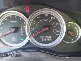 2005 Subaru Legacy z VIN 4S3BL616257227937, wystawiony jako IAAI lot #42208088 z przebiegiem 223 184 mil mil oraz . Historia ofert i sprzedaży dostępna na DreamBid. Obrazek 7.