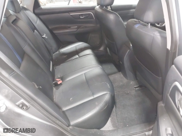 2018 Nissan Altima 2.5 SV with VIN 1N4AL3AP5JC470135, listed as a IAAI auction lot 41801045 with 122,452 mi miles. Bid and sale history available at carsss.com. Image 8.