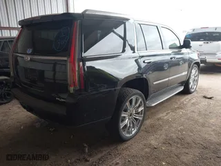 2017 Cadillac Escalade Luxury with VIN 1GYS4BKJ7HR201264, listed as a IAAI auction lot 41833359 with 187,107 mi miles. Bid and sale history available at carsss.com. Image 4.