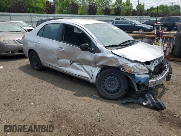 2012 Toyota Yaris z VIN JTDBT4K38C1414236, wystawiony jako Copart lot #58471515 z przebiegiem Nie podano mil oraz Szkoda całkowita • Salvage title. Historia ofert i sprzedaży dostępna na DreamBid. Obrazek 4.