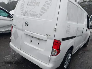 2017 Nissan NV200 Compact Cargo S with VIN 3N6CM0KN1HK715381, listed as a IAAI auction lot 41523154 with 150,448 mi miles. Bid and sale history available at carsss.com. Image 4.