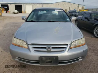 2002 Honda Accord LX z VIN JHMCG55432C034824, wystawiony jako Copart lot #83174914 z przebiegiem 193 883 mil mil oraz Szkoda całkowita • Salvage title. Historia ofert i sprzedaży dostępna na DreamBid. Obrazek 5.