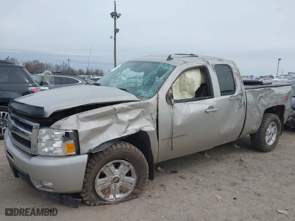 2009 Chevrolet Silverado 1500 LTZ with VIN 1GCEK39029Z198481, listed as a IAAI auction lot 41939189 with 175,200 mi miles. Bid and sale history available at carsss.com. Image 6.