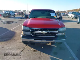 2006 Chevrolet Silverado 1500 Work Truck with VIN 1GCEC19X56Z256965, listed as a IAAI auction lot 40653848 with 254,976 mi miles. Bid and sale history available at carsss.com. Image 13.