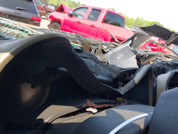 2018 Ford F-150 XL z VIN 1FTFW1E17JFC43352, wystawiony jako IAAI lot #42376594 z przebiegiem Nie podano mil oraz . Historia ofert i sprzedaży dostępna na DreamBid. Obrazek 7.