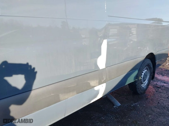 2019 Mercedes-Benz Sprinter Cargo Van with VIN WD4PF1CD8KT006959, listed as a IAAI auction lot 41405589 with 127,124 mi miles. Bid and sale history available at carsss.com. Image 17.