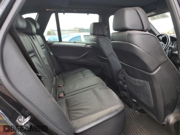 2011 BMW X5 35i with VIN 5UXZV4C52BL416493, listed as a Copart auction lot 50415165 with 116,449 mi miles and Clean Title. Bid and sale history available at carsss.com. Image 11.