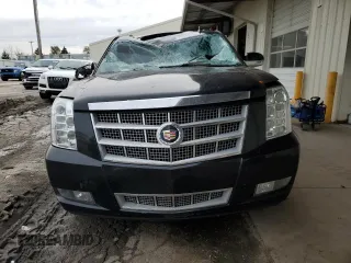 2013 Cadillac Escalade Platinum Edition with VIN 1GYS4DEF8DR133652, listed as a Copart auction lot 79134744 with 0 mi miles and Salvage Title. Bid and sale history available at carsss.com. Image 5.