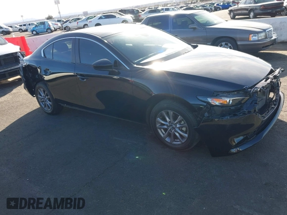 2021 Mazda 3 S z VIN JM1BPAAL8M1321402, wystawiony jako IAAI lot #41693911 z przebiegiem 35 144 mil mil oraz . Historia ofert i sprzedaży dostępna na DreamBid. Obrazek 20.
