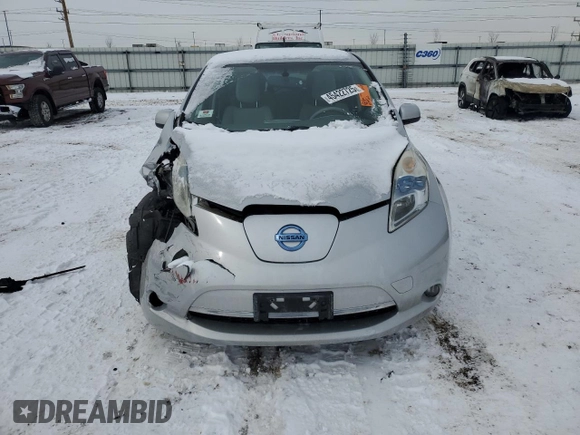 2011 Nissan LEAF SL-e with VIN JN1AZ0CP7BT006319, listed as a Copart auction lot 45422725 with 71,048 mi miles and Salvage Title. Bid and sale history available at carsss.com. Image 5.