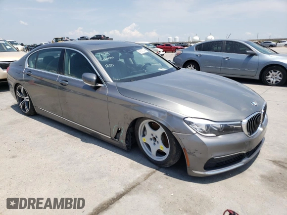 2019 BMW 7 Series 740i z VIN WBA7E2C56KB454602, wystawiony jako Copart lot #56591244 z przebiegiem Nie podano mil oraz Czysty tytuł • Clean title. Historia ofert i sprzedaży dostępna na DreamBid. Obrazek 4.