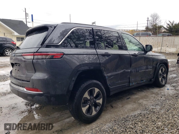 2024 Jeep Grand Cherokee с VIN 1C4RJYB62R8611652, выставлен на аукционе Copart как лот 43877075 с пробегом 5 105 миль миль и Списание • Salvage title. История ставок и продаж доступна на DreamBid. Изображение 3.