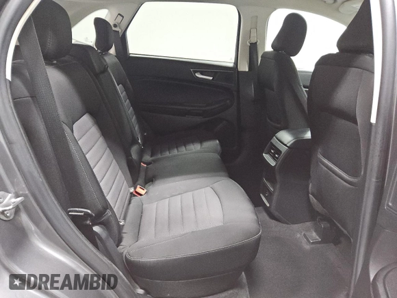 2021 Ford Edge SE z VIN 2FMPK4G95MBA23228, wystawiony jako Copart lot #51947405 z przebiegiem 80 522 mil mil oraz Czysty tytuł • Clean title. Historia ofert i sprzedaży dostępna na DreamBid. Obrazek 11.