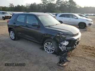 2023 Chevrolet TrailBlazer LS with VIN KL79MMS2XPB019314, listed as a Copart auction lot 43964925 with 32,452 mi miles and Salvage Title. Bid and sale history available at DreamBid. Image 4.