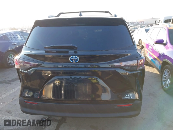 2024 Toyota Sienna XLE with VIN 5TDJSKFC9RS152848, listed as a IAAI auction lot 41290455 with 1,967 mi miles and . Bid and sale history available at DreamBid. Image 17.