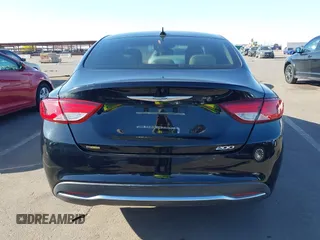 2015 Chrysler 200 Limited with VIN 1C3CCCAB4FN695203, listed as a IAAI auction lot 42105080 with 139,140 mi miles. Bid and sale history available at carsss.com. Image 16.