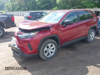 2023 Toyota RAV4 LE z VIN 2T3F1RFVXPW343189, wystawiony jako IAAI lot #42253204 z przebiegiem 23 632 mil mil oraz . Historia ofert i sprzedaży dostępna na DreamBid. Obrazek 2.