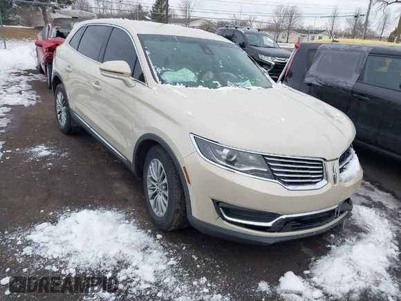 2016 Lincoln MKX Select z VIN 2LMTJ8KR0GBL38074, wystawiony jako IAAI lot #41635344 z przebiegiem 96 239 mil mil oraz . Historia ofert i sprzedaży dostępna na DreamBid. Obrazek 1.