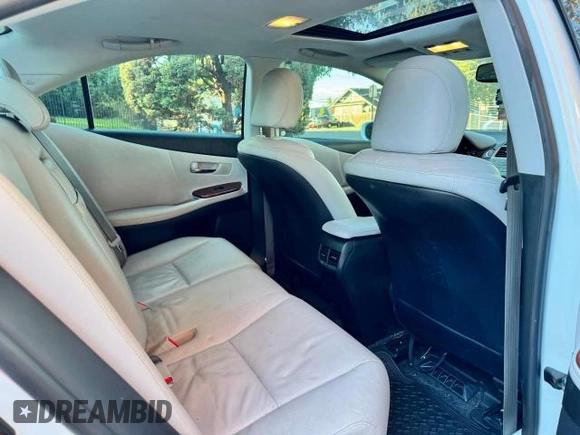 2010 Lexus HS 250h z VIN JTHBB1BA0A2007484, wystawiony jako Copart lot #77915444 z przebiegiem 141 668 mil mil oraz Czysty tytuł • Clean title. Historia ofert i sprzedaży dostępna na DreamBid. Obrazek 6.