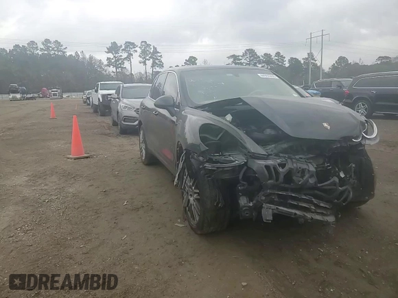 2014 Porsche Cayenne S with VIN WP1AB2A28ELA56038, listed as a Copart auction lot 44906055 with 158,600 mi miles and Salvage title. Bid and sale history available at DreamBid. Image 10.