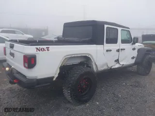 2022 Jeep Gladiator Rubicon with VIN 1C6JJTBG3NL111054, listed as a IAAI auction lot 40793144 with 40,115 mi miles. Bid and sale history available at carsss.com. Image 4.
