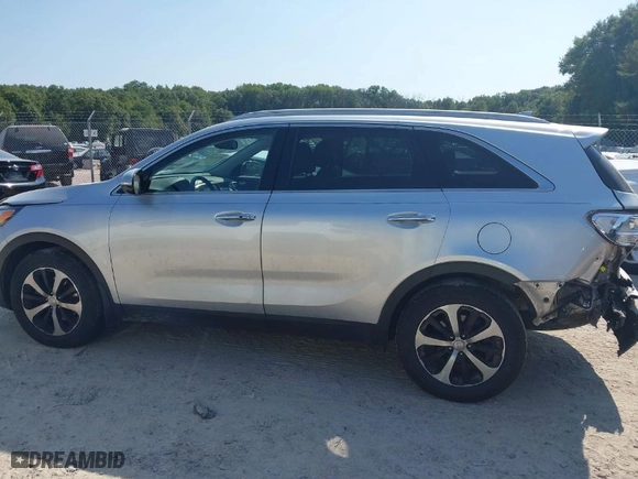 2016 Kia Sorento EX with VIN 5XYPH4A58GG111750, listed as a IAAI auction lot 40354180 with 138,238 mi miles. Bid and sale history available at carsss.com. Image 14.