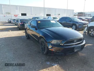 2014 Ford Mustang V6 with VIN 1ZVBP8AM9E5200757, listed as a IAAI auction lot 41976671 with 125,058 mi miles. Bid and sale history available at carsss.com. Image 1.