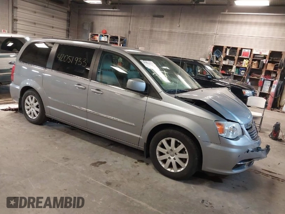 2013 Chrysler Town & Country Touring with VIN 2C4RC1BG1DR646691, listed as a IAAI auction lot 42051933 with 162,960 mi miles. Bid and sale history available at carsss.com. Image 1.