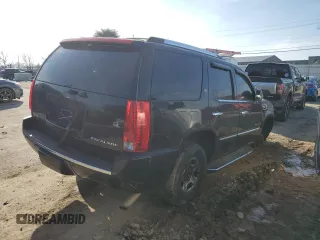 2009 Cadillac Escalade z VIN 1GYFK43589R179670, wystawiony jako Copart lot #43695985 z przebiegiem Nie podano mil oraz Szkoda całkowita • Salvage title. Historia ofert i sprzedaży dostępna na DreamBid. Obrazek 3.